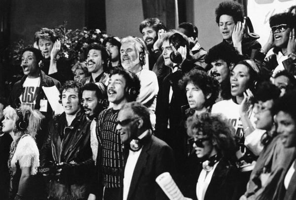  American Recording Artists Gather to Record We Are the World